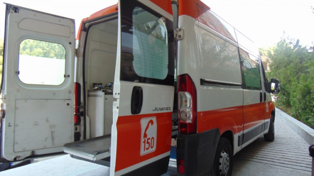 Шофьор блъсна дядо с колело и избяга